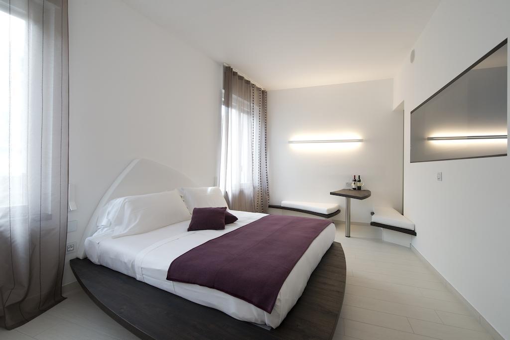 Aparthotel Duomo Milão Exterior foto